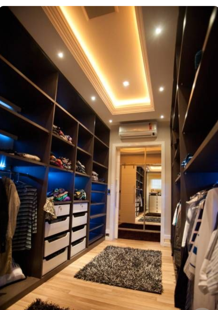 Большая открытая гардеробная комната с комбинированным наполнением Гомель